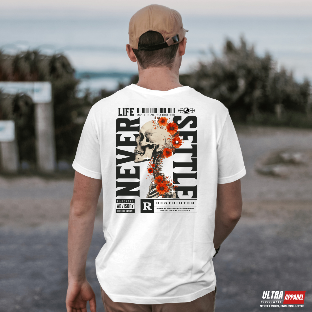 T-shirt grafik "Never Settle"